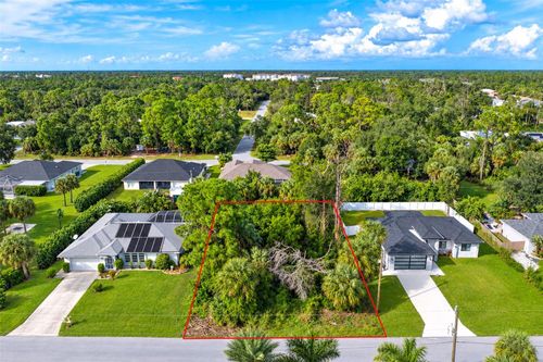 561 Lomond Dr, PORT CHARLOTTE, FL, 33953-1530 | Card Image