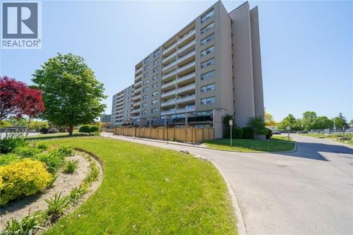 602-15 Albright Rd, Hamilton, ON, L8K5J2 | Card Image