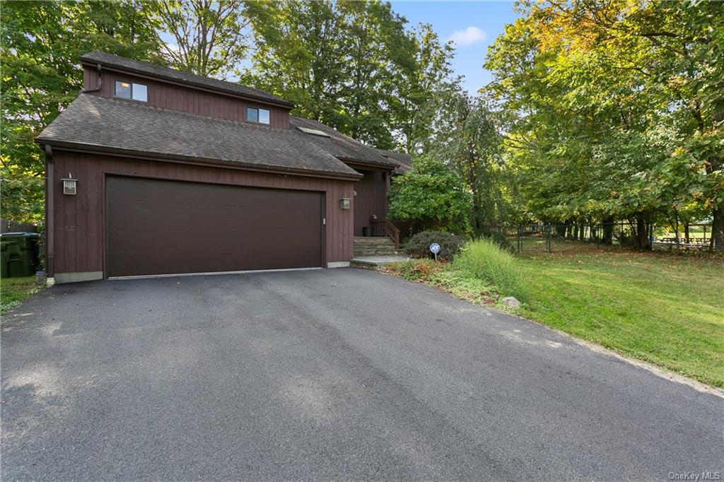 Warren St, Middletown, NY 10940