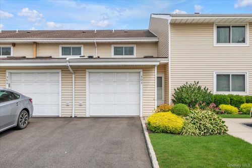 apt-303-2355 Pershing Blvd, Baldwin, NY, 11510-3057 | Card Image