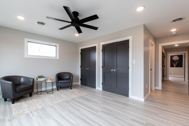 Master Bedroom | Image 18