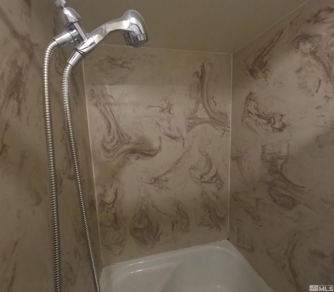 574 D St, House other with 5 bedrooms, 2 bathrooms and 2 parking in Hawthorne NV | Image 7
