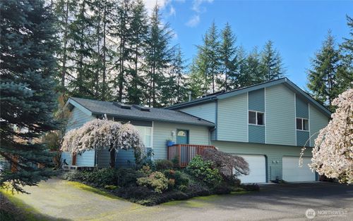 933 Fern St Sw, Olympia, WA, 98502-5741 | Card Image
