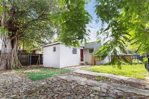 1-4201 Nw 25th Ave, Miami, FL, 33142-4505 | Card Image