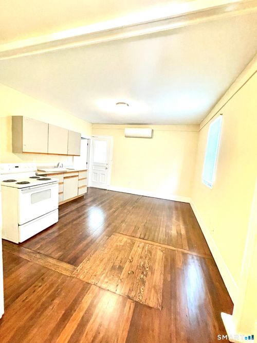 2b-1015 W Main St, Waterbury, CT, 06708-2620 | Card Image