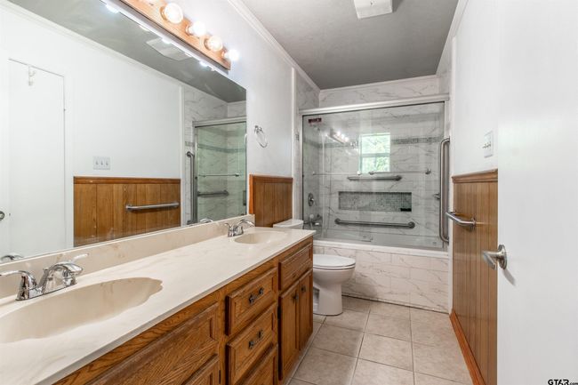 15502 County Road 1227, House other with 4 bedrooms, 2 bathrooms and null parking in Flint TX | Image 25