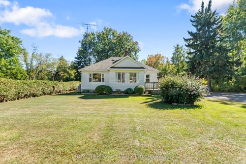 10629 County Rd 2, Grafton, ON, K0K2G0 | Card Image