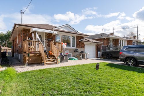 5 Barlow Rd, Scarborough, ON, M1G2B3 | Card Image