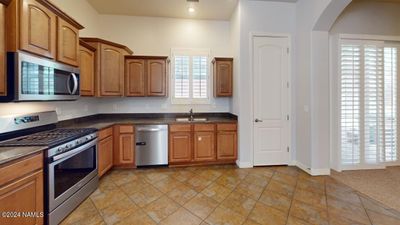 1029-E-Sterling-Lane-Flagstaff-AZ-Kitche | Image 2