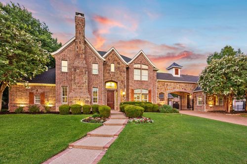811 Longhorn Holw, Southlake, TX, 76092-8353 | Card Image