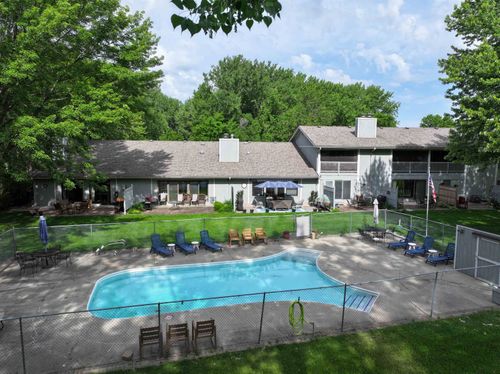 2300 Country Club Dr, Okoboji, IA, 51355 | Card Image