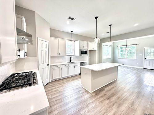 10539 Durmast Dr, Greenwell Springs, LA, 70739-5263 | Card Image