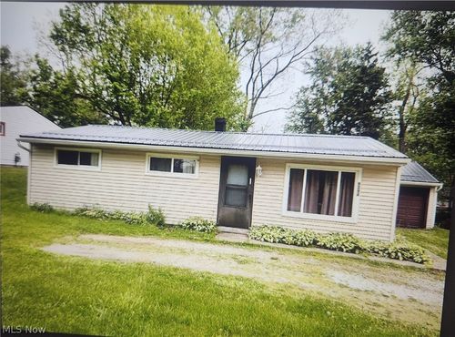 9294 Price Rd, Ravenna, OH, 44266-9458 | Card Image