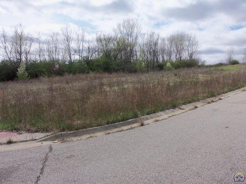 6319 Sw 46th Park, Topeka, KS, 66610 | Card Image