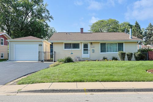 113 Siesta Rd, Carpentersville, IL, 60110-1118 | Card Image