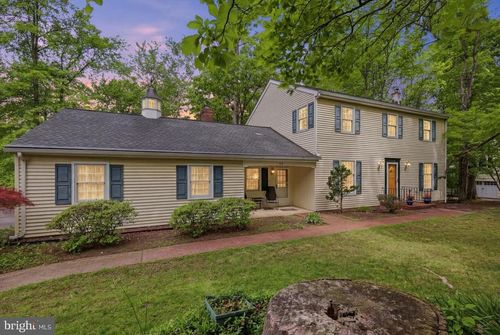 28 Forest Ln, Ewing, NJ, 08628-1605 | Card Image