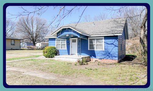 418 W 6th St, Ada, OK, 74820-3426 | Card Image