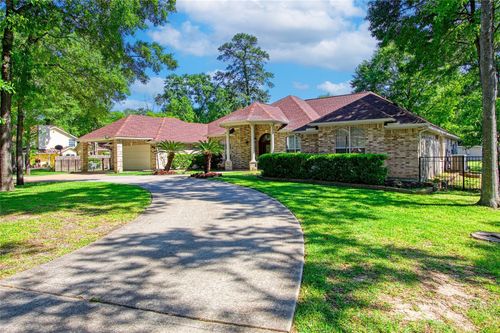 11207 Indian Trails Dr, Tomball, TX, 77375-8353 | Card Image