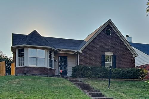 1633 Dexter Ln, Cordova, TN, 38016-6012 | Card Image