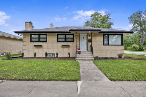 18202 Locust St, Lansing, IL, 60438-2643 | Card Image