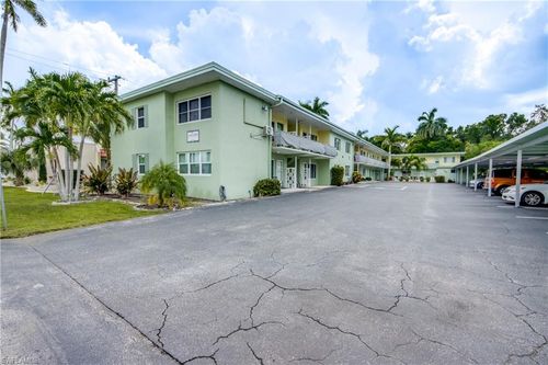 apt-107-2544 1st St, Fort Myers, FL, 33901-2438 | Card Image