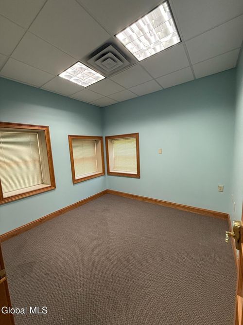 178 Elm St, Saratoga Springs, NY, 12866-4058 | Card Image