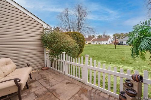 27 Hearthside Dr, Mount Sinai, NY, 11766-2610 | Card Image