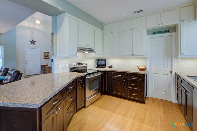 267 Nancy Dr, House other with 3 bedrooms, 3 bathrooms and null parking in Canyon Lake TX | Image 10