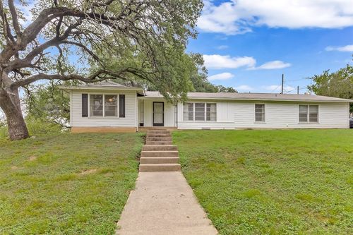 502 W Avenue A, Lampasas, TX, 76550-1703 | Card Image