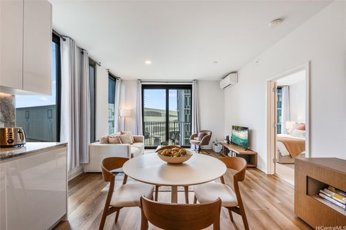 apt-502-987 Queen St, Honolulu, HI, 96814-5264 | Card Image
