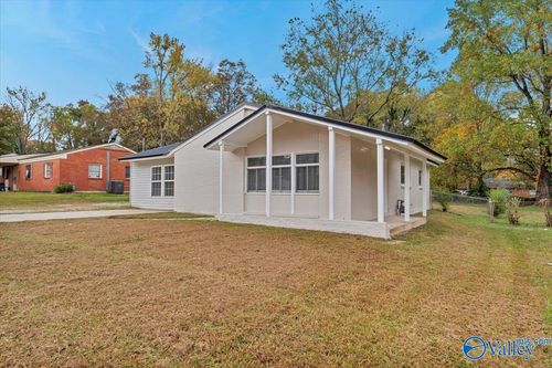 4304 Blue Spring Rd Nw, Huntsville, AL, 35810-1943 | Card Image