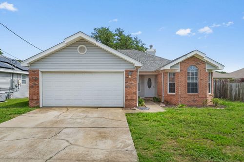 305 W Danielle Ct, Mary Esther, FL, 32569-2358 | Card Image