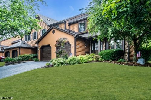 1 Manor Dr, Hillsborough, NJ, 08844-1418 | Card Image