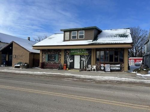 1215 Main Street, GRESHAM, WI, 54128 | Card Image