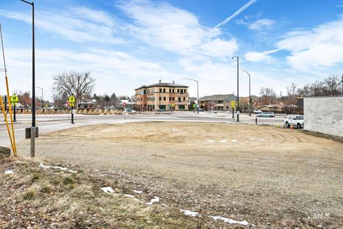 3600 W Hill Rd, Boise, ID, 83703-4220 | Card Image