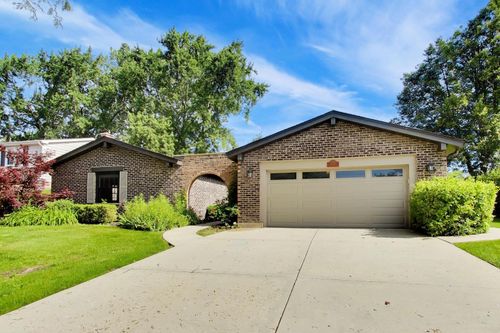 4044 Chester Dr, Glenview, IL, 60026-1047 | Card Image