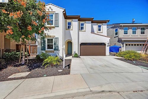 52 Redberry Loop, Brentwood, CA, 94513-1681 | Card Image