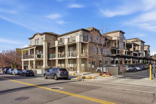 a202-2369 E Murray Holladay Rd, Holladay, UT, 84117-4675 | Card Image