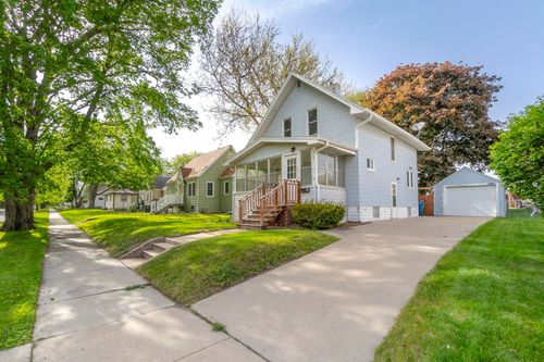 1717 Forest Ave, Waterloo, IA, 50702-1711 | Card Image