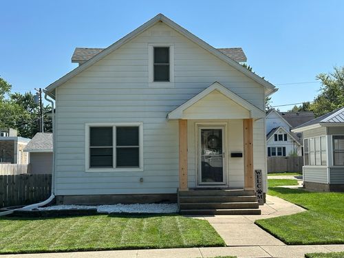 908 9th Ave, Fulton, IL, 61252-1231 | Card Image