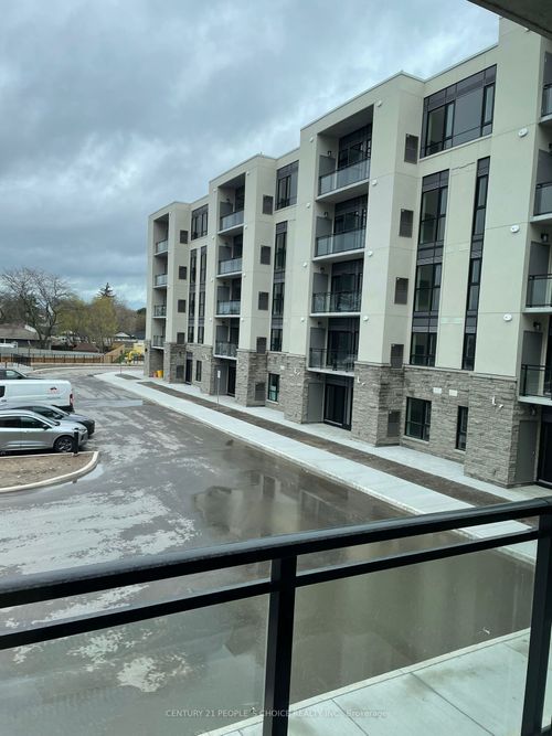 205-50 Herrick Ave, St. Catharines, ON, L2P2S5 | Card Image