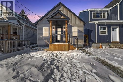 411 Fairfield Ave, Hamilton, ON, L8H5J1 | Card Image