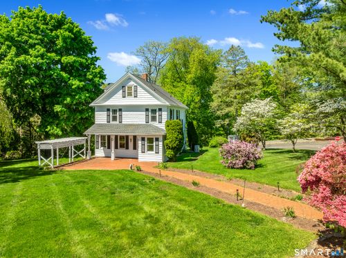 286 Daniels Farm Rd, Trumbull, CT, 06611-5546 | Card Image