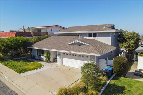2067 Glentree Dr, Lomita, CA, 90717-3410 | Card Image