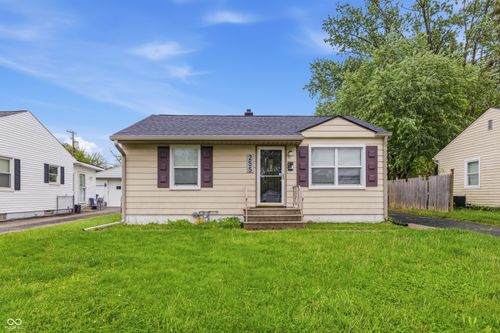 255 S 9th Ave, Beech Grove, IN, 46107-1956 | Card Image