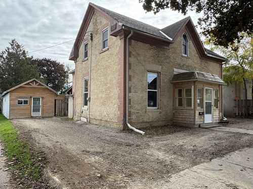 {{alt}} | Card Image