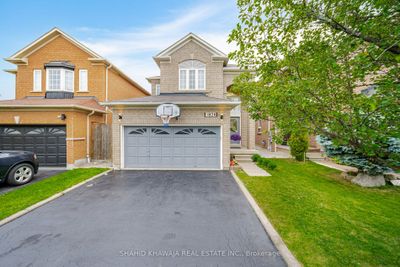 3828 Passway Rd, House other with 3 bedrooms, 3 bathrooms and 6 parking in Mississauga ON | Image 2