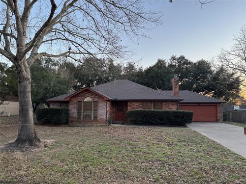 108 Meadow Dr, Bellville, TX, 77418-1923 | Card Image