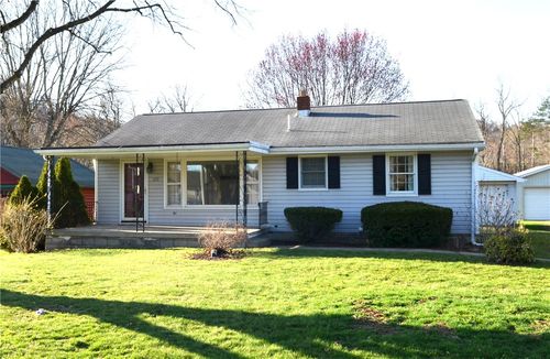 123 Jackson St, Harmony, PA, 16037-6817 | Card Image