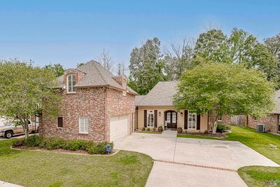 18236 Lake Harbor Ln, House other with 4 bedrooms, 3 bathrooms and null parking in Prairieville LA | Image 3